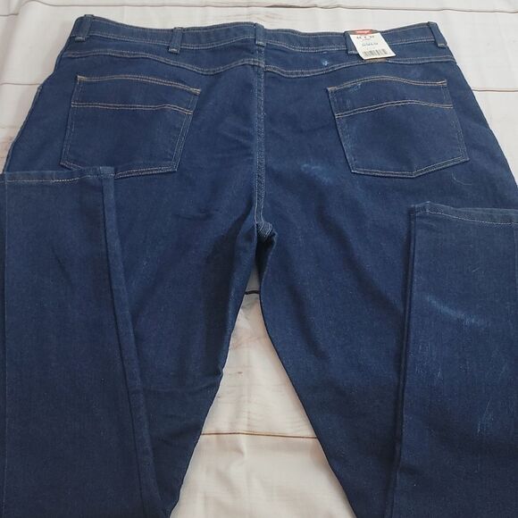 NEW Wrangler Classic Denim Jeans with Factory Irregular Coloring size 44 Waist - Picture 7 of 9
